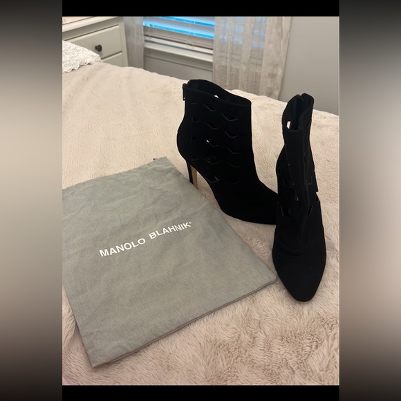 Manolo Blahnik booties 38 - Picture 2 of 5